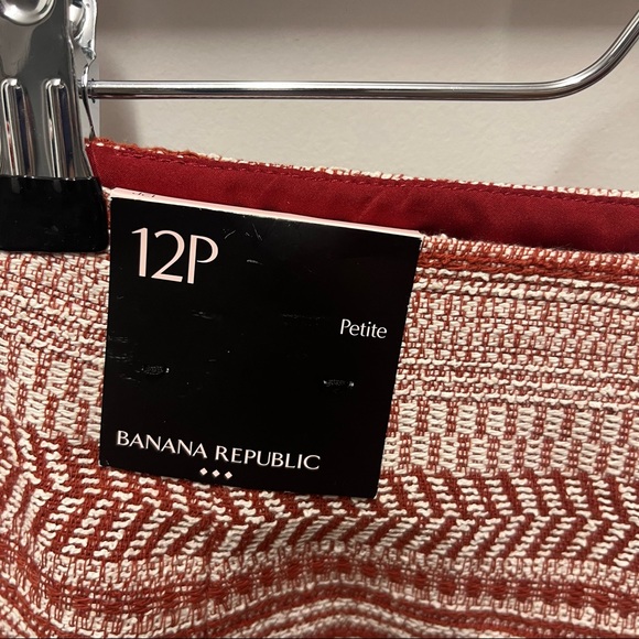 ⬇️$35 NEW Banana republic skirt with gorgeous knit design size 12P - Picture 5 of 6